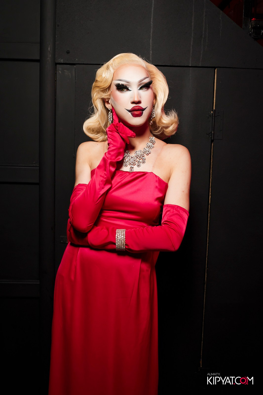 НОЧНОЙ КЛУБ ICON. КИПЯТКОМ АЛМАТЫ!