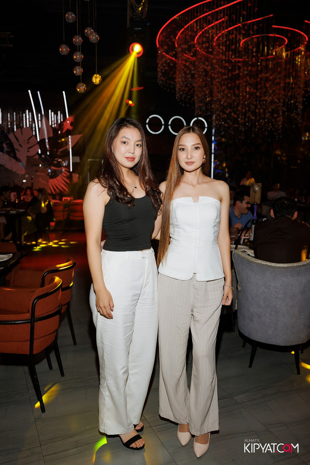FRIENDS BAR & TERRACE. КИПЯТКОМ АЛМАТЫ! Фотосъемка мероприятий в Алматы