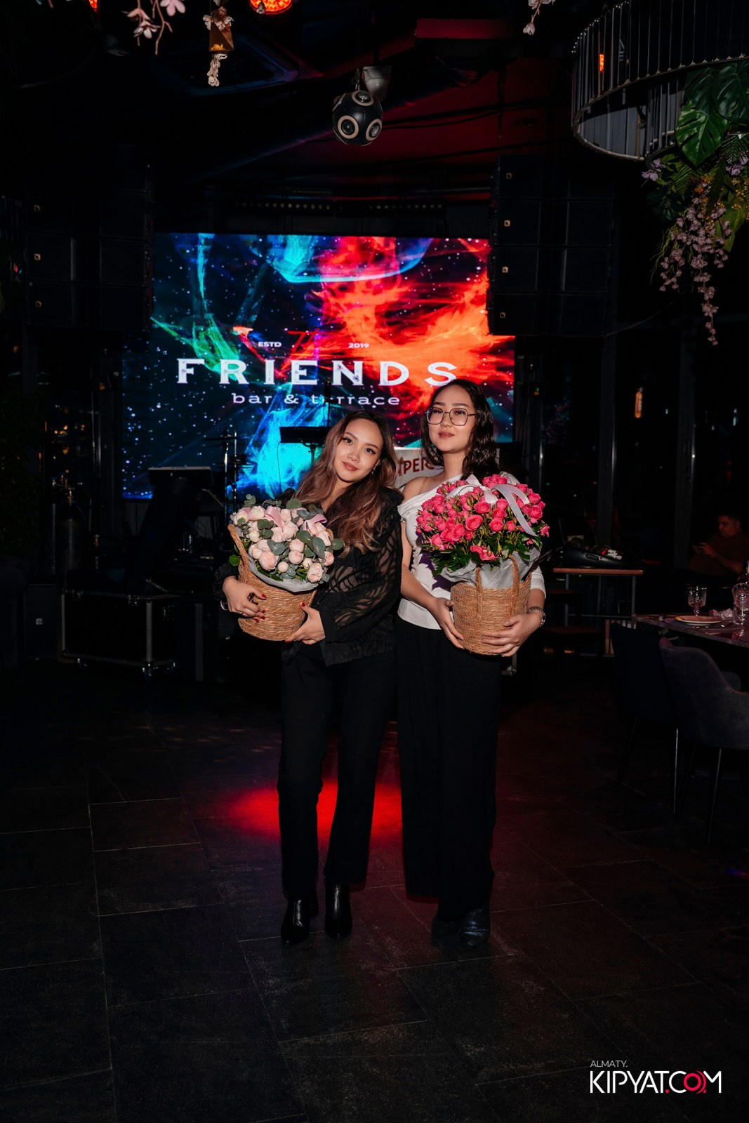 FRIENDS BAR & TERRACE. КИПЯТКОМ АЛМАТЫ!