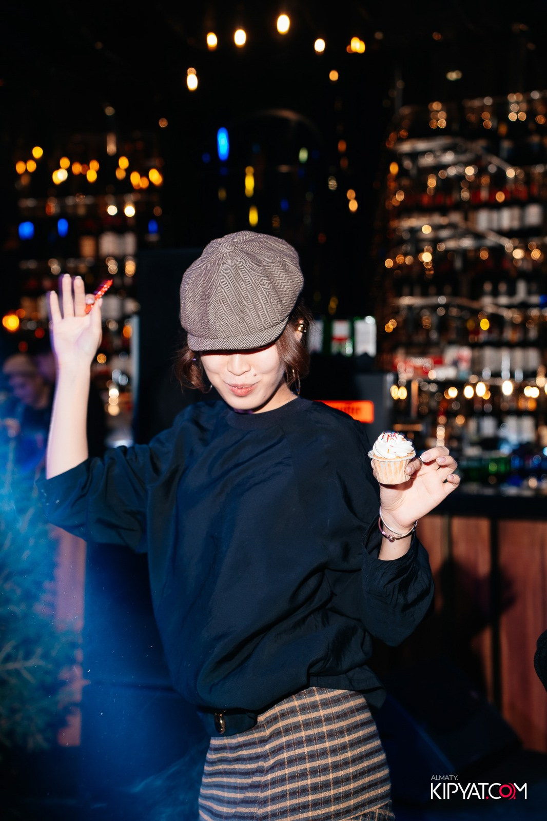 MOOD KARAOKE & TERRACE. КИПЯТКОМ АЛМАТЫ!