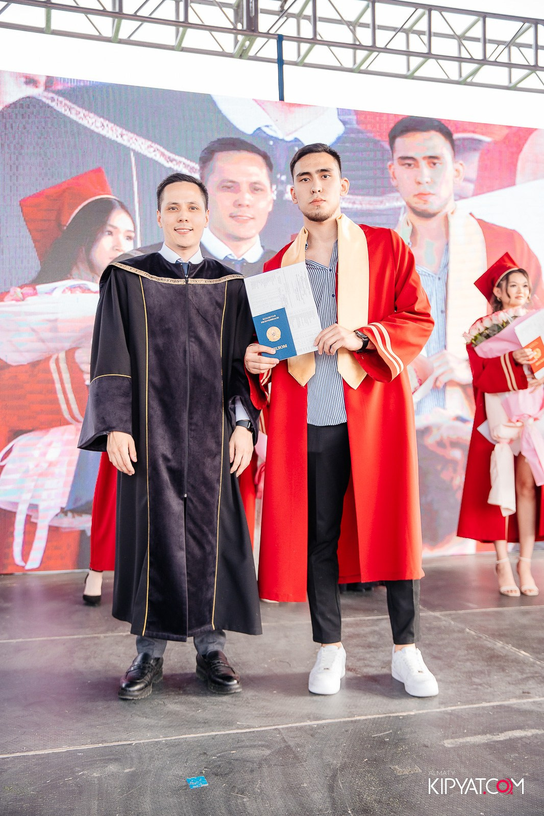ВРУЧЕНИЕ ДИПЛОМОВ — НАРХОЗ КОЛЛЕДЖ. Part 3. КИПЯТКОМ АЛМАТЫ!