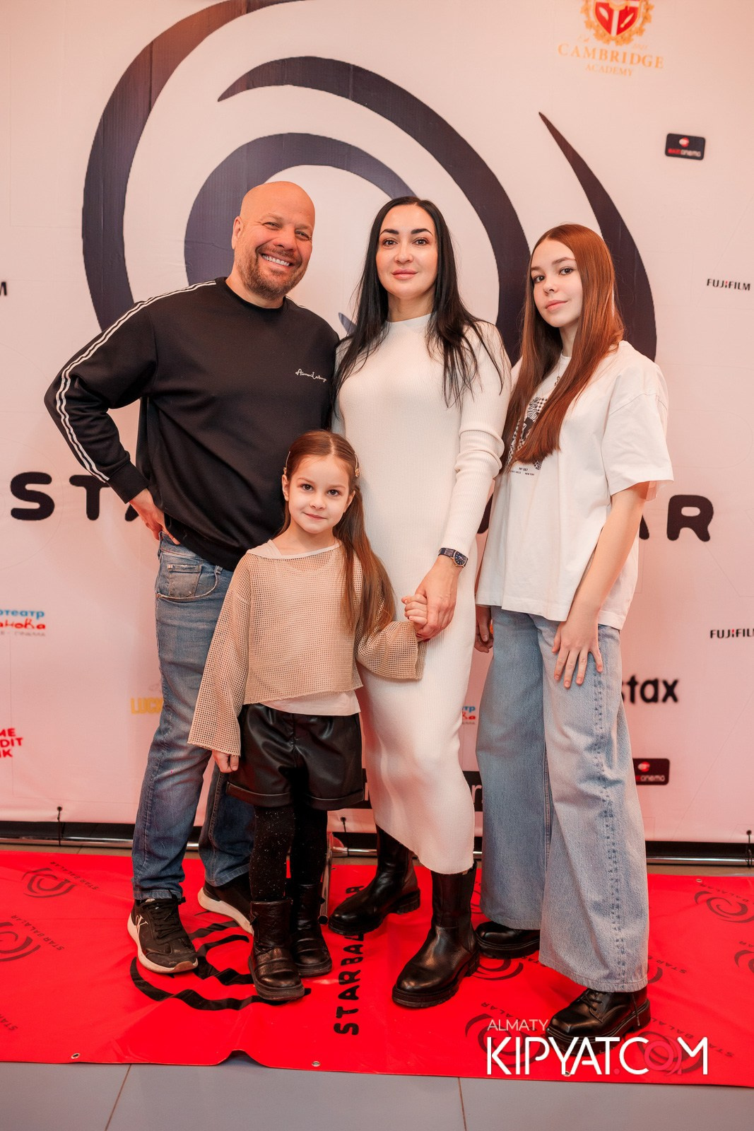 ПРЕЗЕНТАЦИЯ 9 ГРУППЫ КИНОПРОЕКТА «STARBALALAR». КИПЯТКОМ АЛМАТЫ!