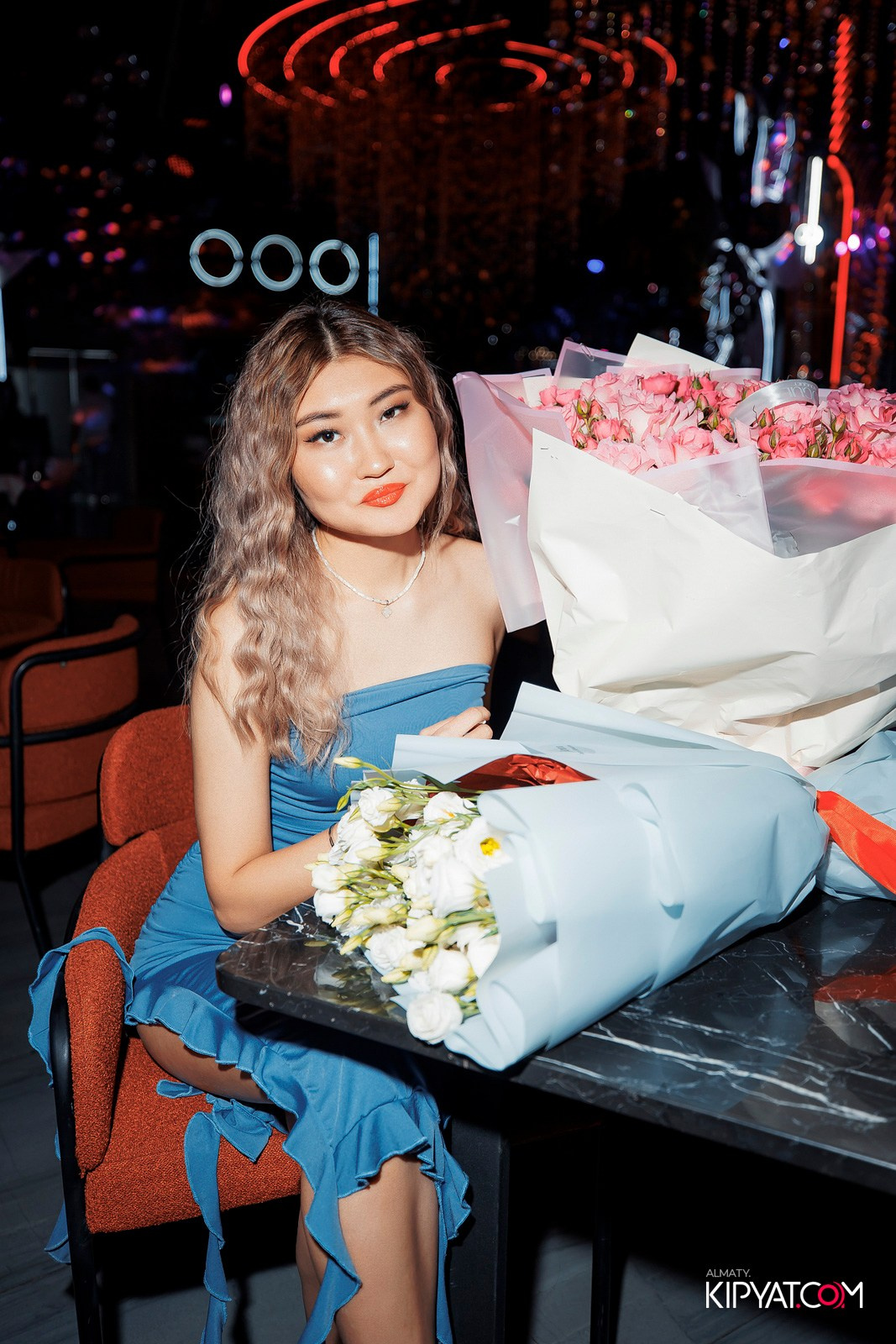 FRIENDS BAR & TERRACE. КИПЯТКОМ АЛМАТЫ!