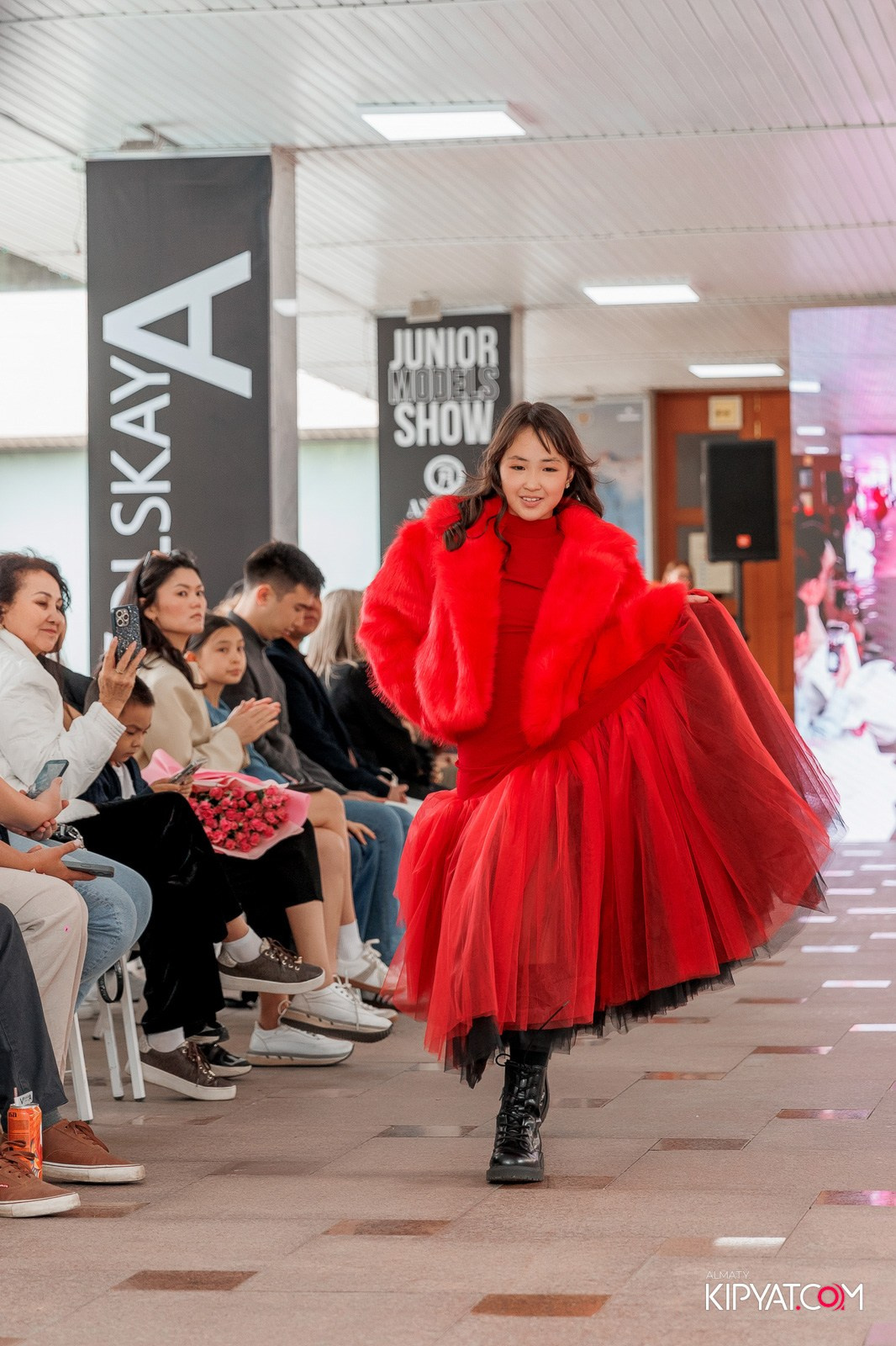 JUNIOR FASHION SHOW. КИПЯТКОМ АЛМАТЫ!