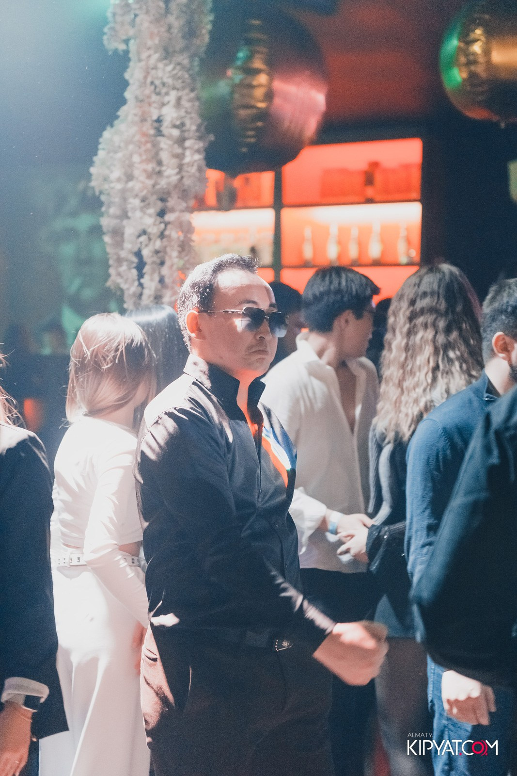 UYAT EMES BAR. КИПЯТКОМ АЛМАТЫ!