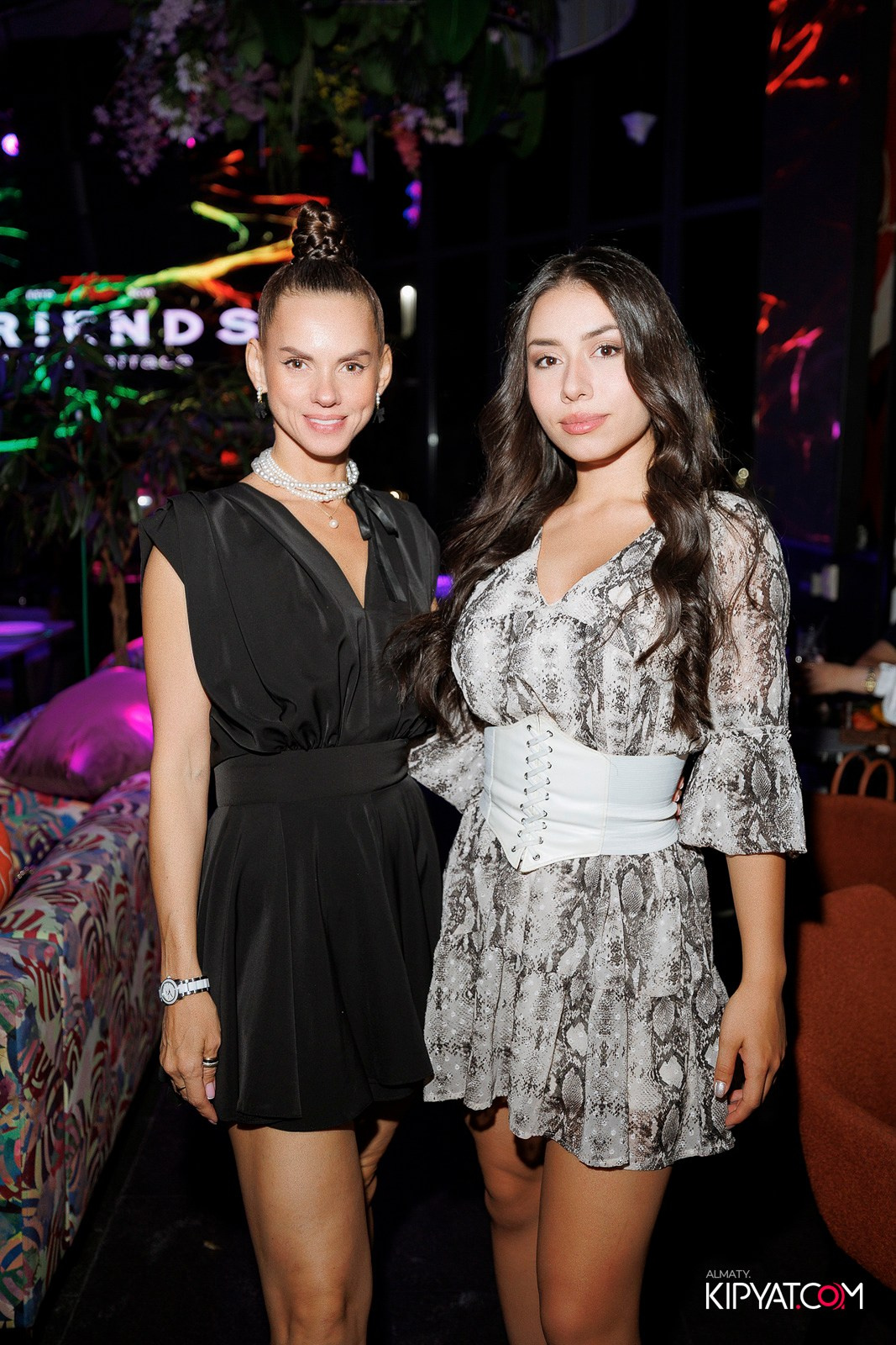 FRIENDS BAR & TERRACE. КИПЯТКОМ АЛМАТЫ! Фотосъемка мероприятий в Алматы