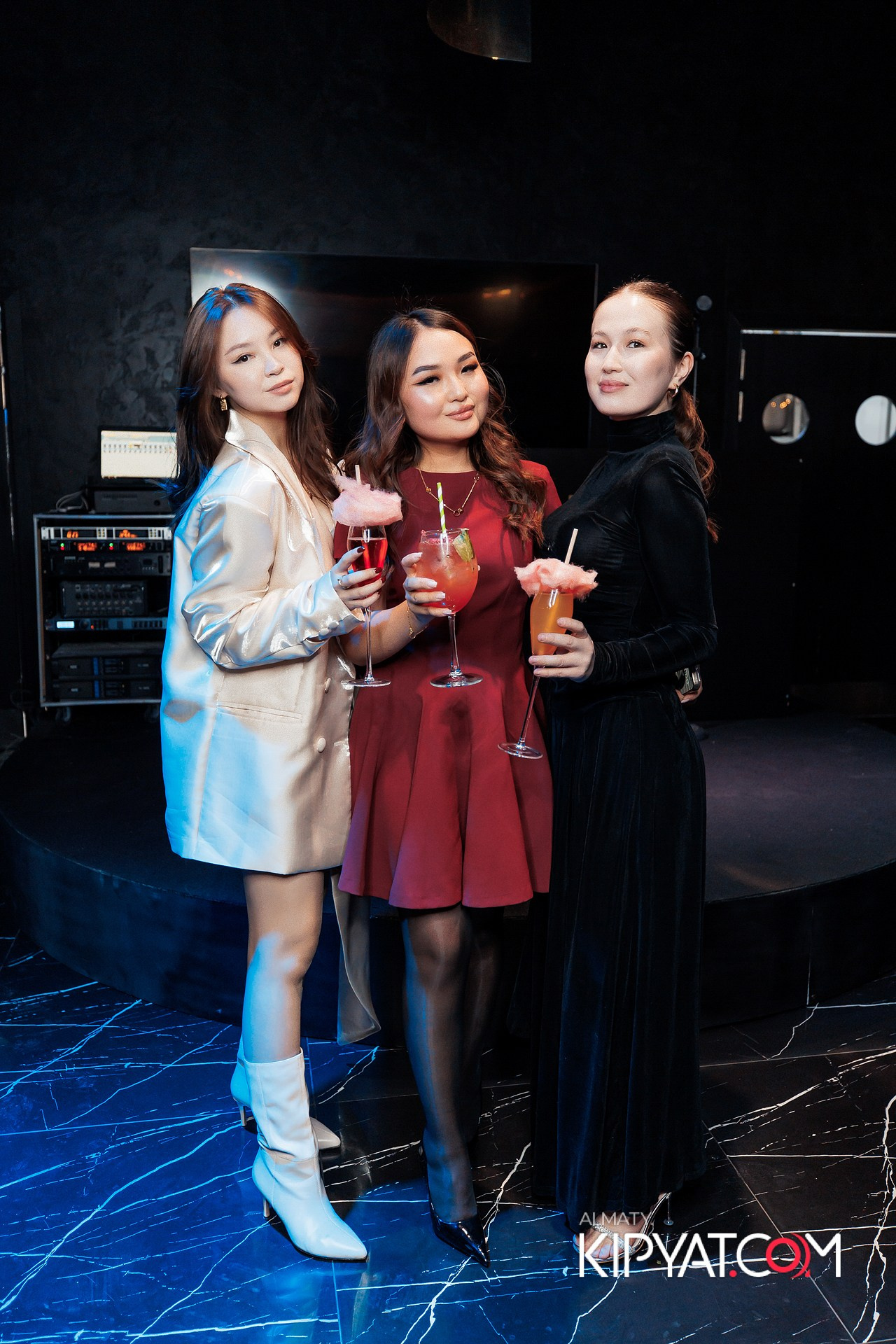 MOOD KARAOKE & TERRACE. КИПЯТКОМ АЛМАТЫ! Фотосъемка мероприятий в Алматы