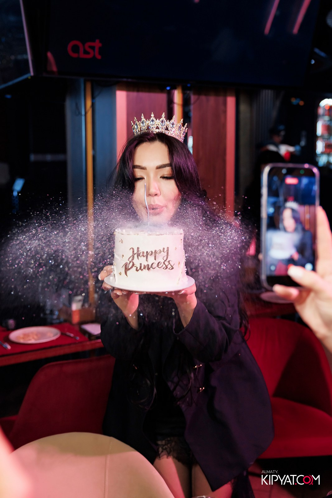 ЗАЯ, НА БИС. КИПЯТКОМ АЛМАТЫ! Фотосъемка мероприятий в Алматы