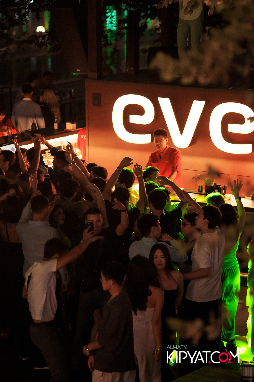 EVENT BAR. КИПЯТКОМ АЛМАТЫ!