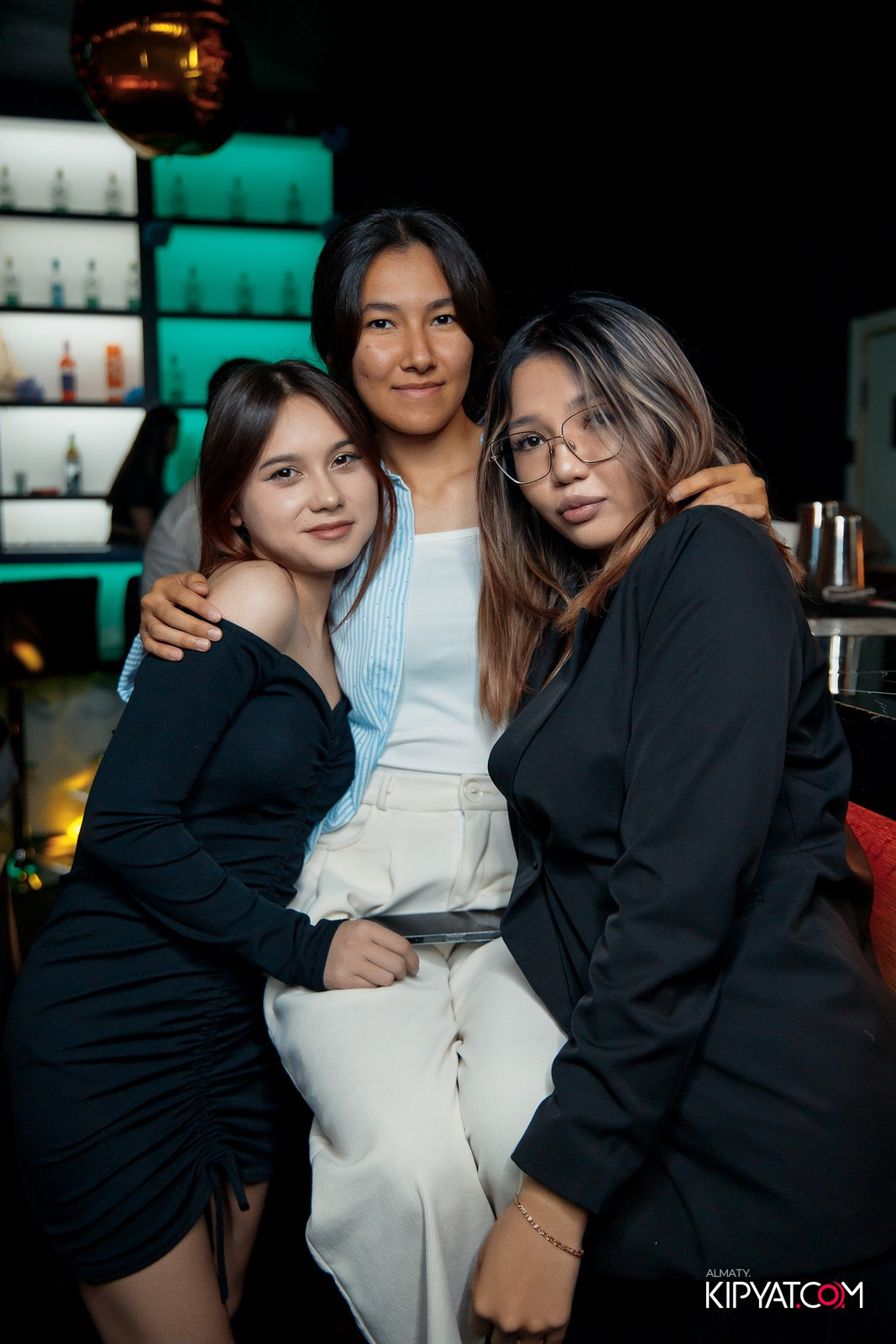 UYAT EMES BAR. КИПЯТКОМ АЛМАТЫ!