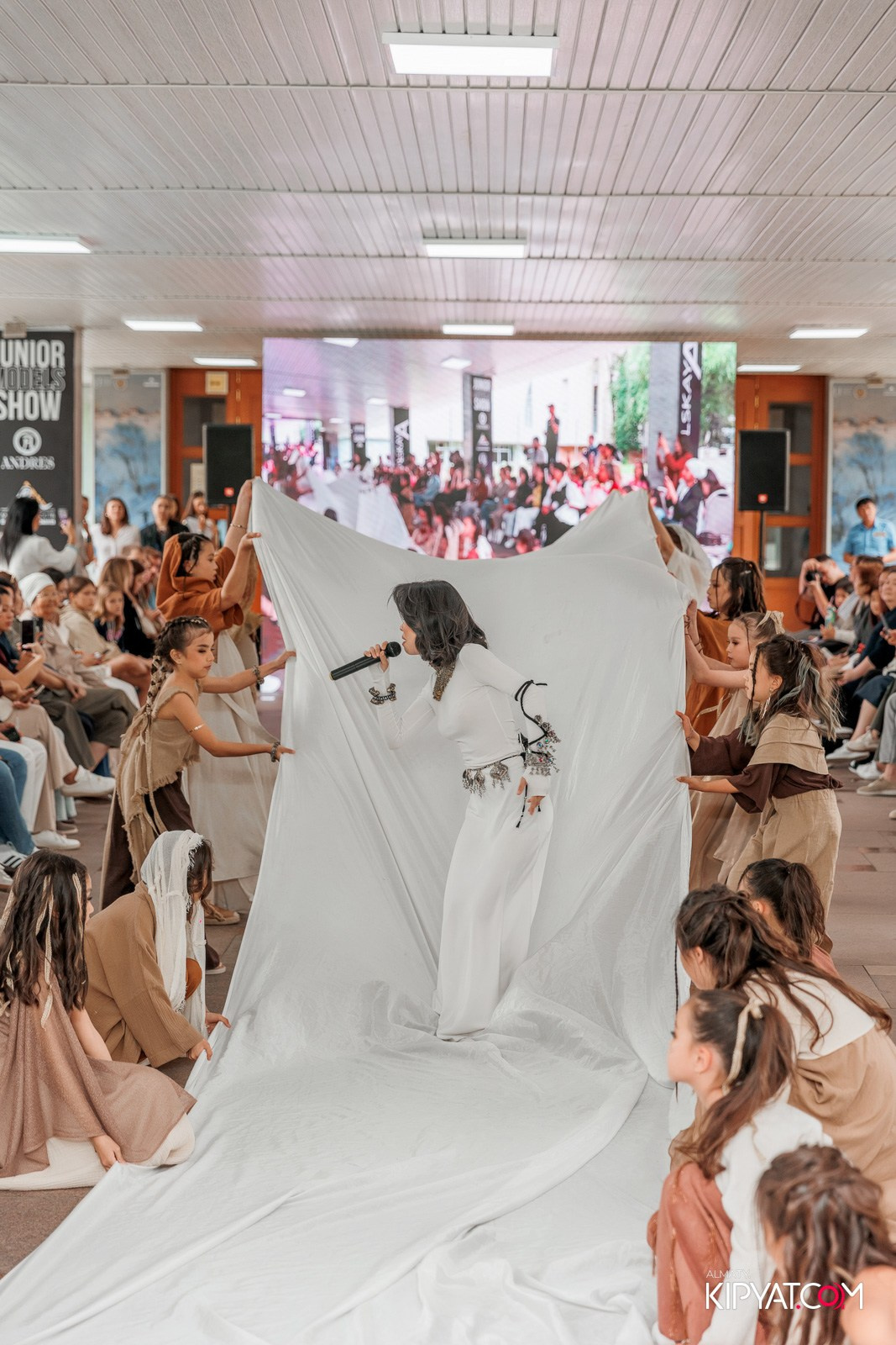 JUNIOR FASHION SHOW. КИПЯТКОМ АЛМАТЫ!