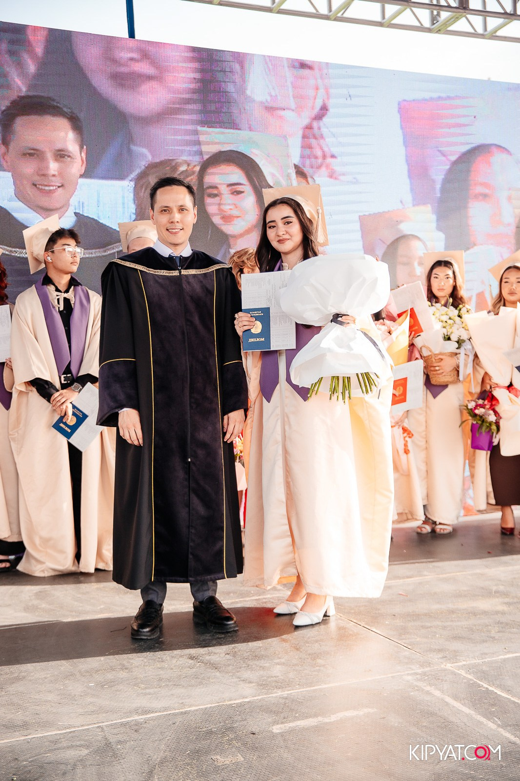 ВРУЧЕНИЕ ДИПЛОМОВ — НАРХОЗ КОЛЛЕДЖ. Part 3. КИПЯТКОМ АЛМАТЫ!