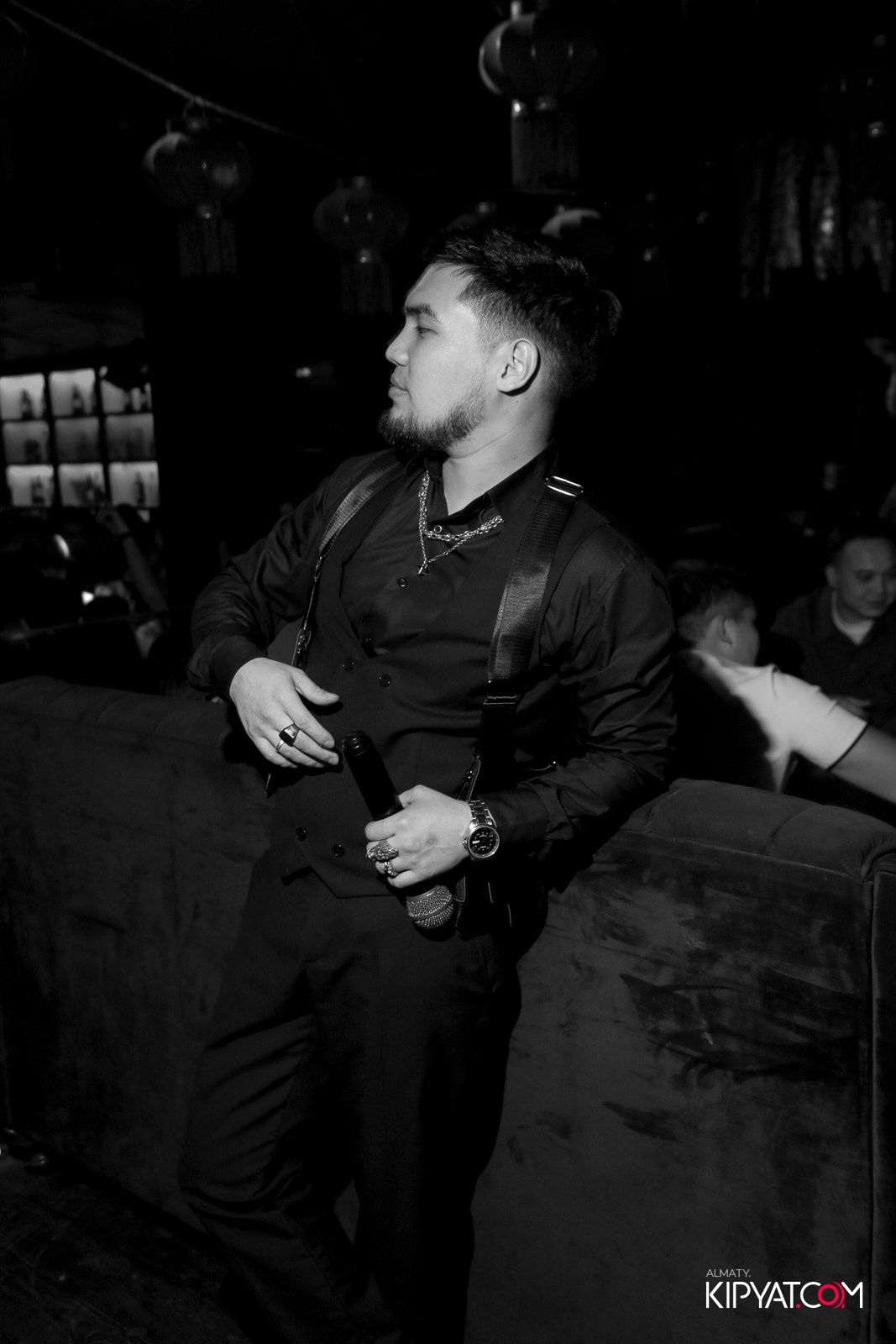 UYAT EMES BAR. КИПЯТКОМ АЛМАТЫ!