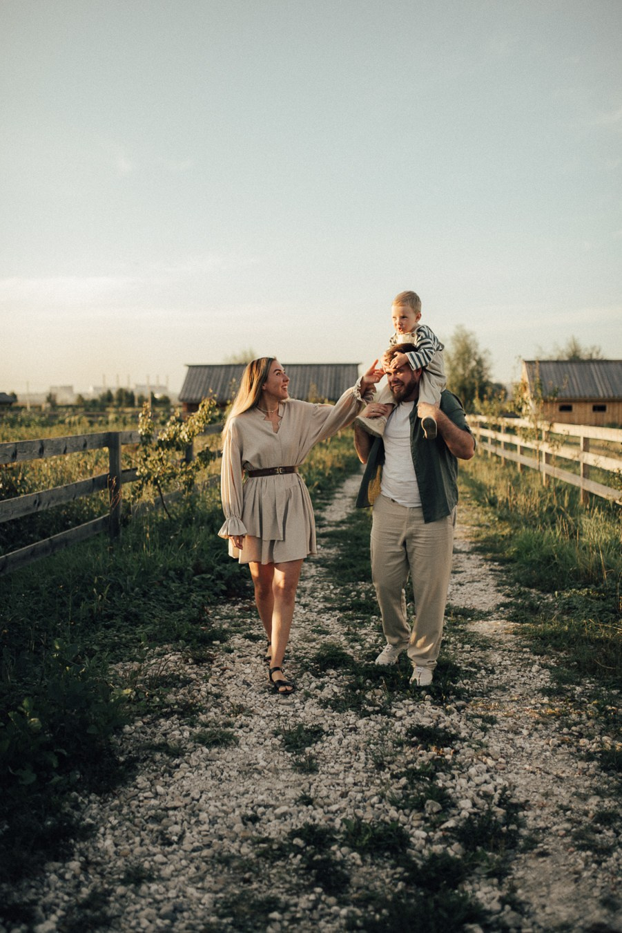 Саша, Настя, Арсений | на природе