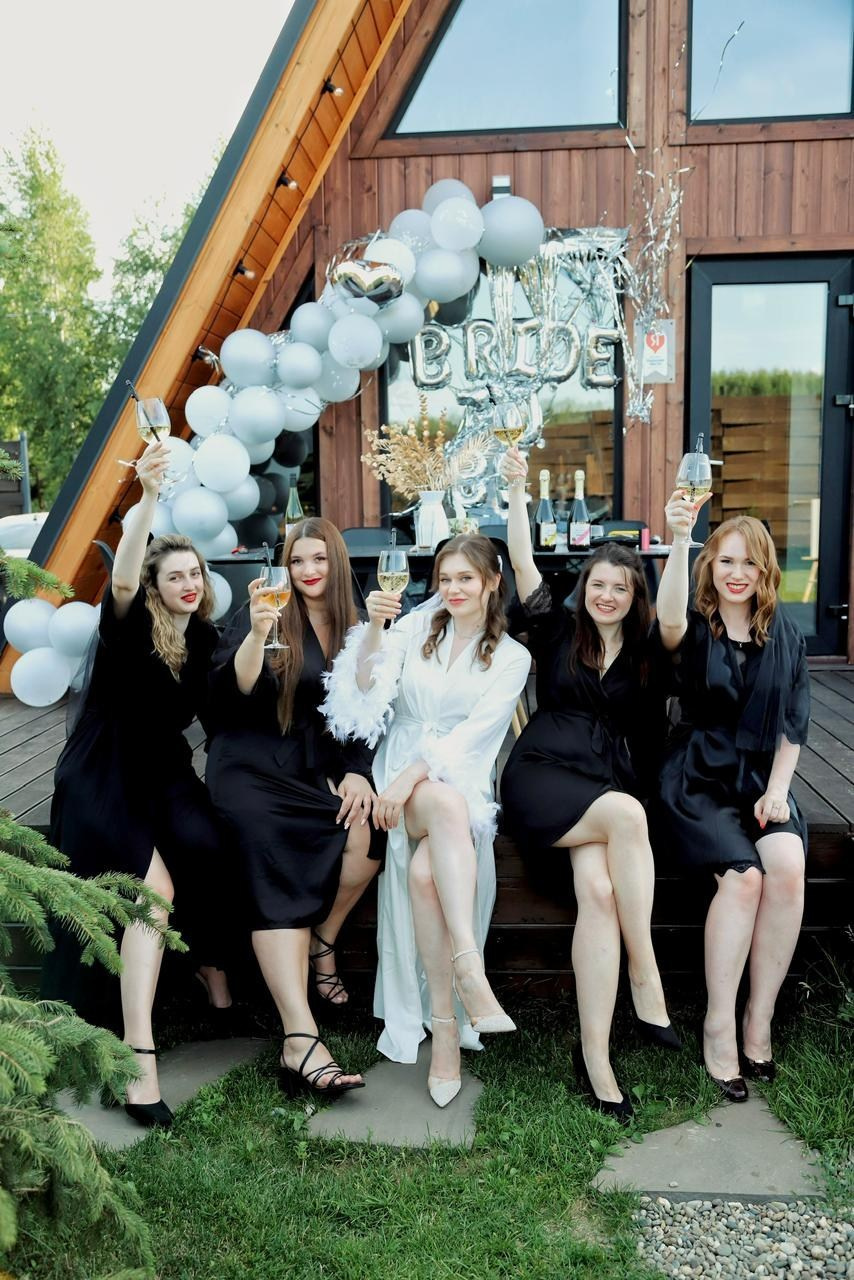 Девичник в доме для отдыха А-фрейм с баней, уличным чаном - смотреть. Коттедж А-фрейм с баней и уличным чаном в Подмосковье - в аренду для отдыха