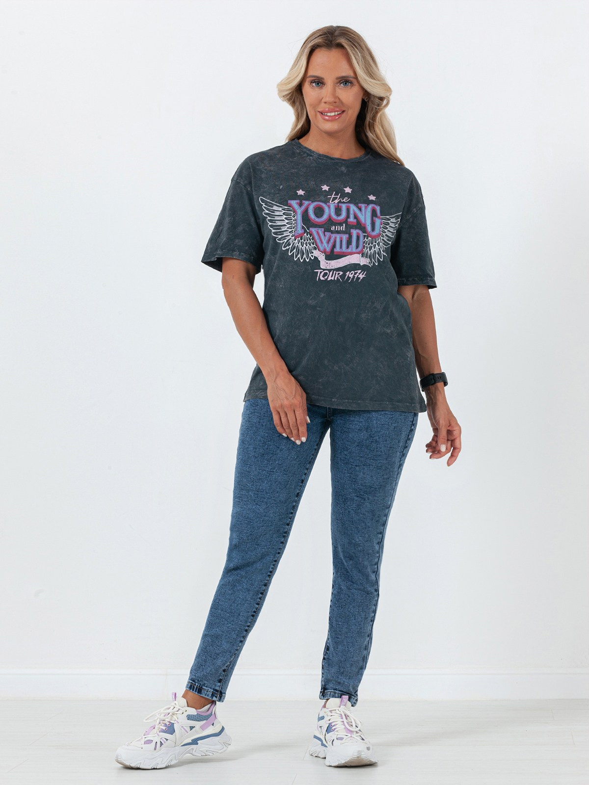 Женские футболки. Сборные фотосъёмки в Москве. фотосессии одежды.фотограф