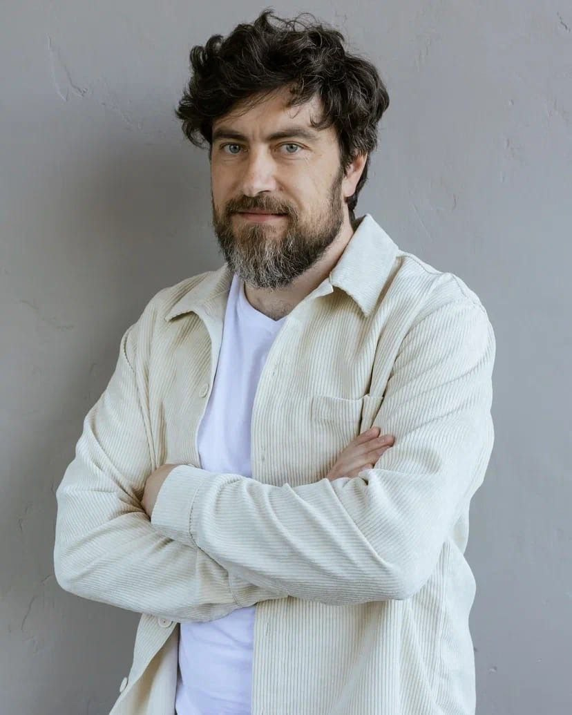 Александр, 180 см, 50-52. KED Production — продакшн из СПб. Создаём фото, видео и контент, который помогает брендам и селлерам продавать больше