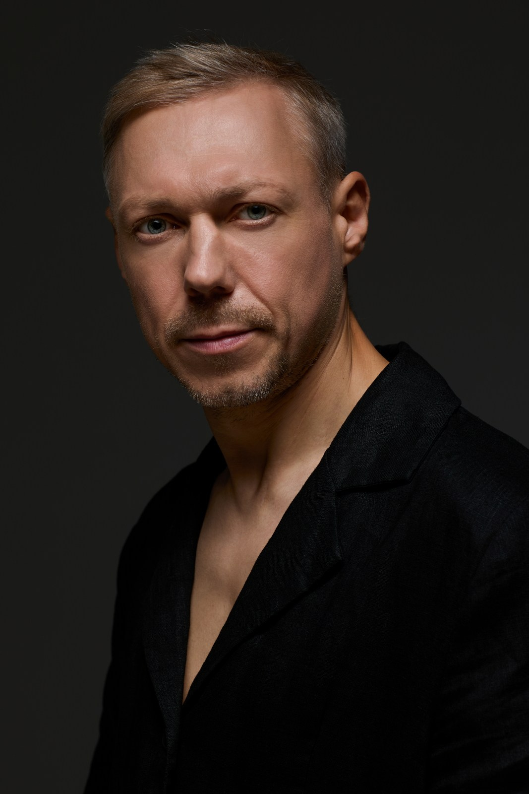 Андрей Плотников, актёр. Профессиональная фотосъемка для бизнеса и личного бренда в Москве