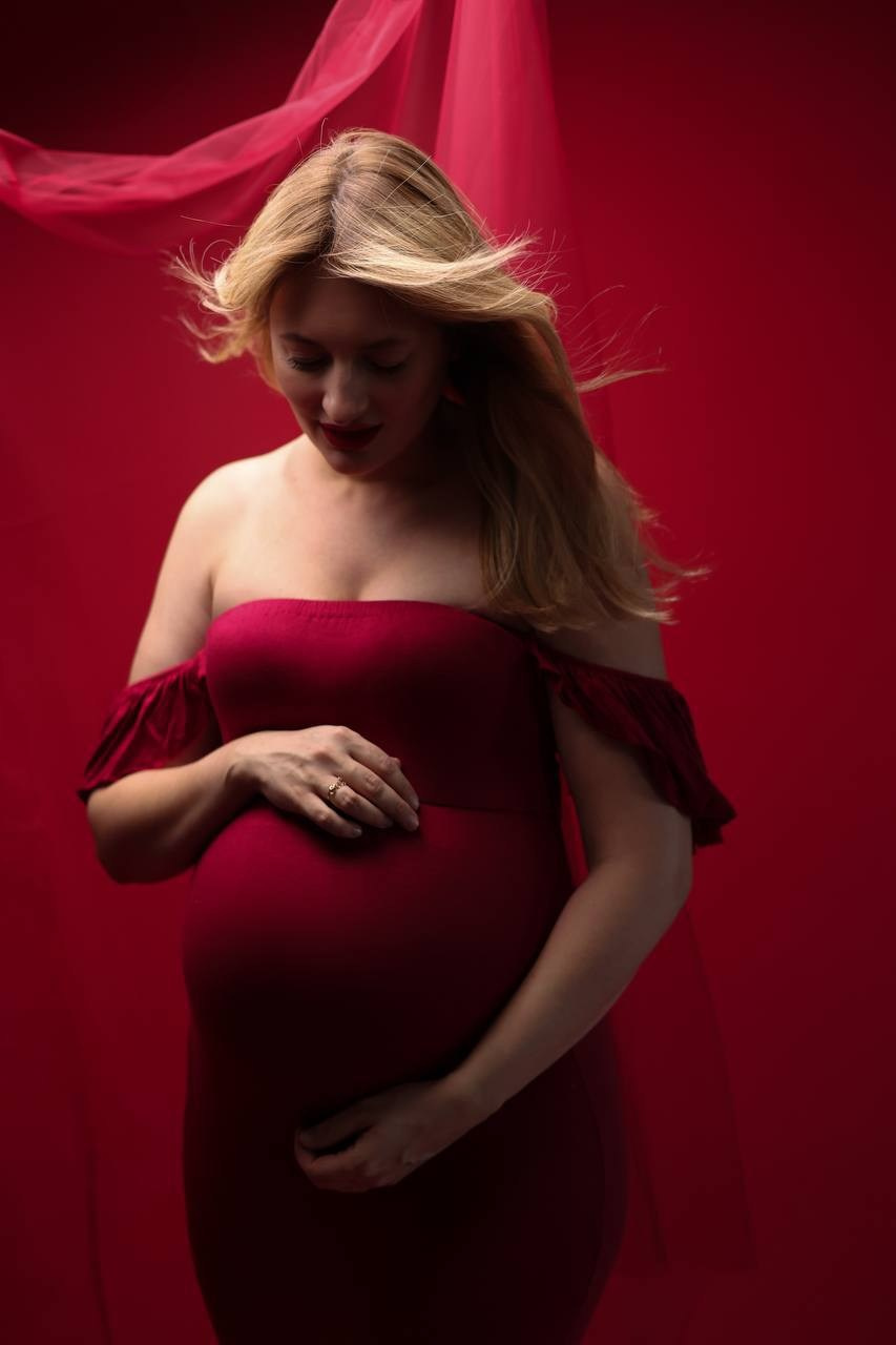 Фотосессия в красном стиле. Фотограф ANNA GEREIHAN