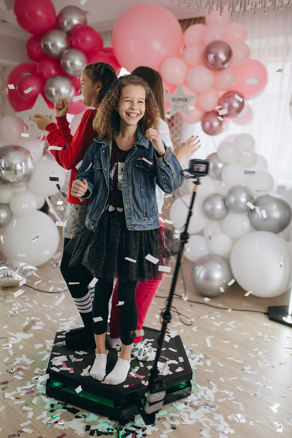 Видео 360 (селфиспинер, видеоспинер, Slowmo). Инсталаб Краснодар фото и видео интерактивы на ваше мероприятие