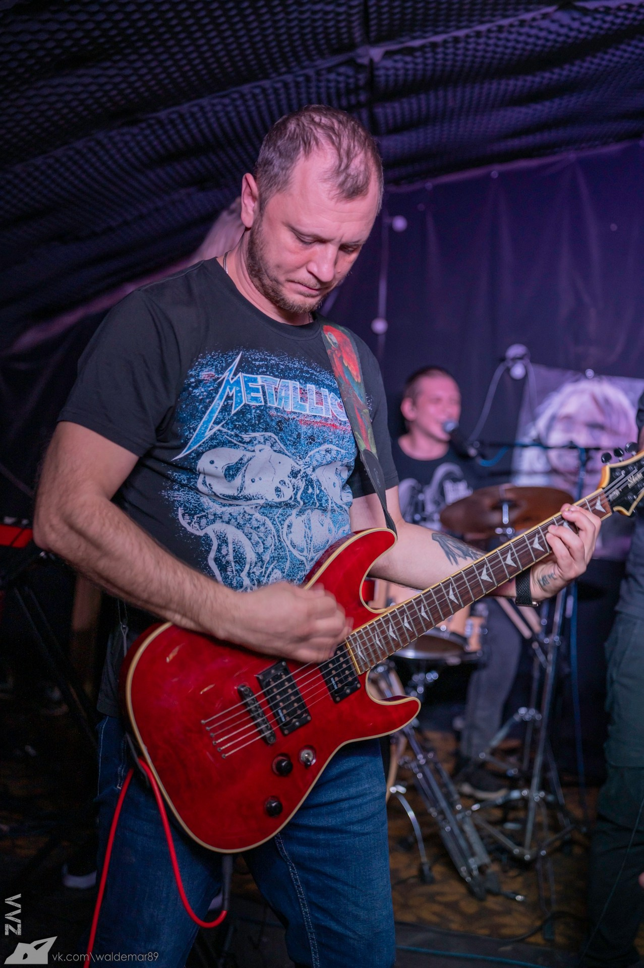 День рождения вокалиста группы Cookie's Band в баре «Дело Не В Тебе». Фотограф в Красноярске Владимир З