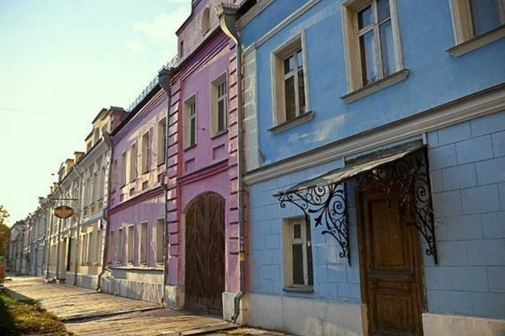 Фотосессия у дома — лестница и архитектурный декор фасада