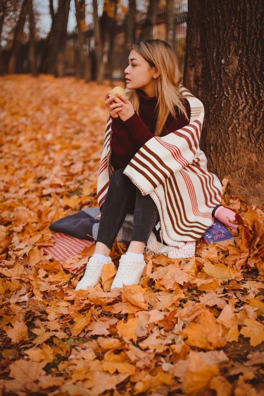 Фотосессия Карины осенью. Выпускные альбомы в Серпухове