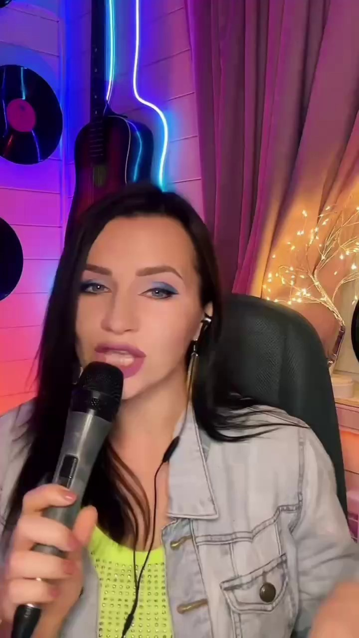 Музыкальное соправождение. Организатор праздников. Ведущая Марина Гребенникова