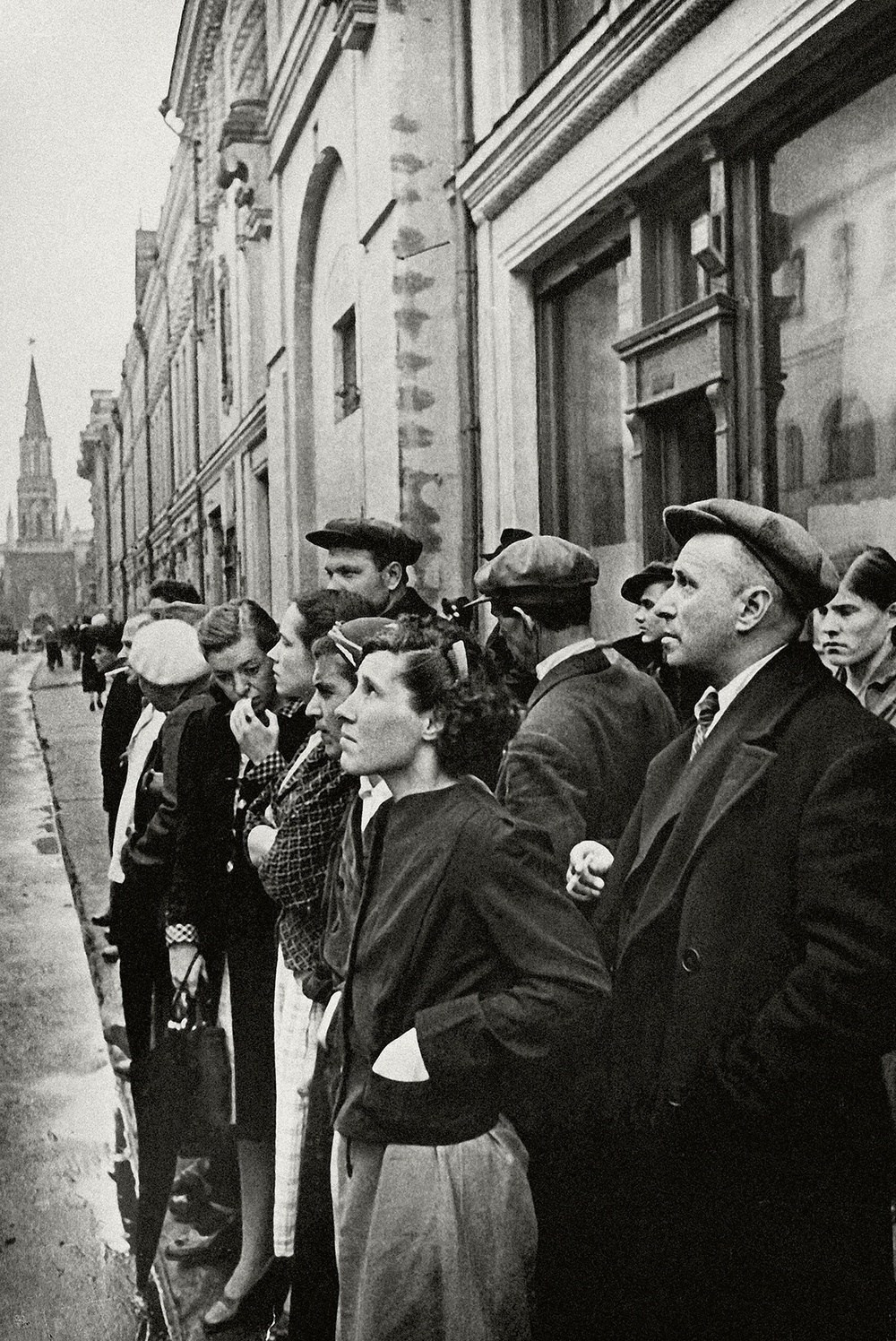 архивная чёрно-белая фотография Евгения Халдея с военными сценами