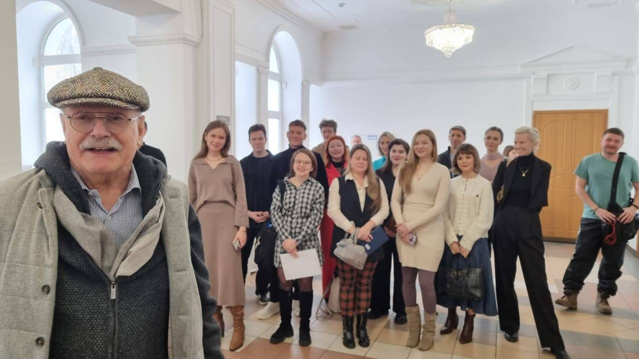 Станислав Щербаков, главный редактор журнала Солдаты России, спецкорреспондент, журналист, ВГИК, Золотой Витязь, лауреат премии союза журналистов России, режиссёр, продюсер, сценарист, актер, предприниматель, руководитель студии 365, руководитель компании Русские медиакоммуникации, Миасс, Москва 89514577151, Президентский полк. Никита Михалков, народный артист России, Академия Никиты Михалкова.