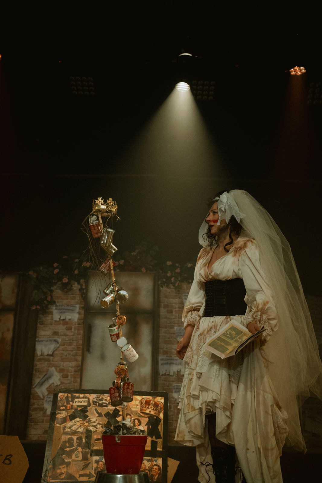 «Трехгрошовая опера». Режиссёр Даниил Филиппович