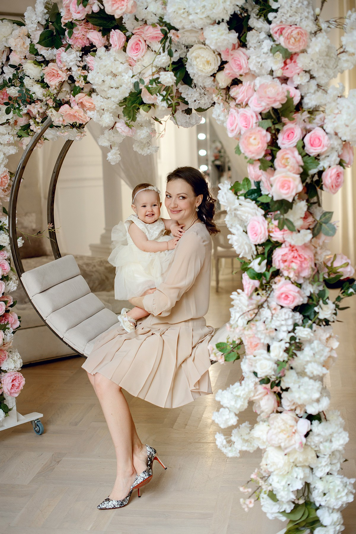 dad and daughter, Photo shoot in the studio in the spring
