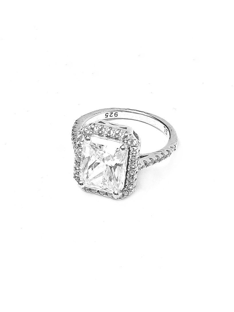 Ювелирная съемка для маркетплейсов. ТМ Продакшн — Съемка для маркетплейсов в Москве