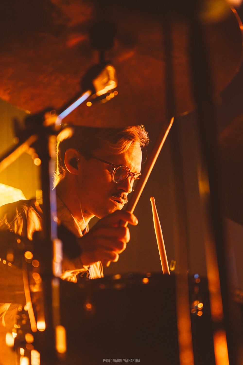 Tvoe Daleko concert. Vadim Yathartha — Photographer in Moscow. Commercial photography and video: cars, motorcycles, portraits, architecture