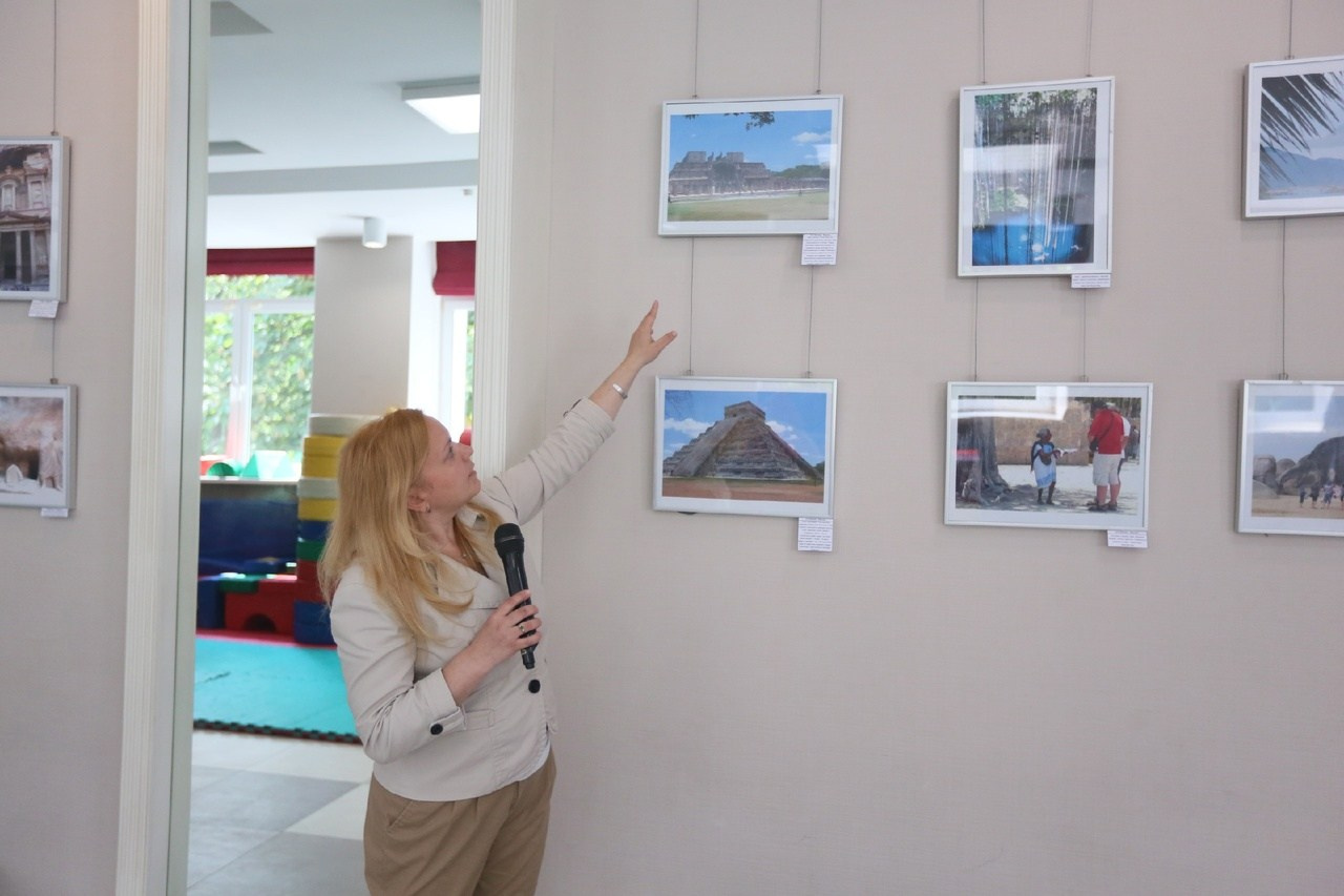 Персональная выставка «С миру по фото»