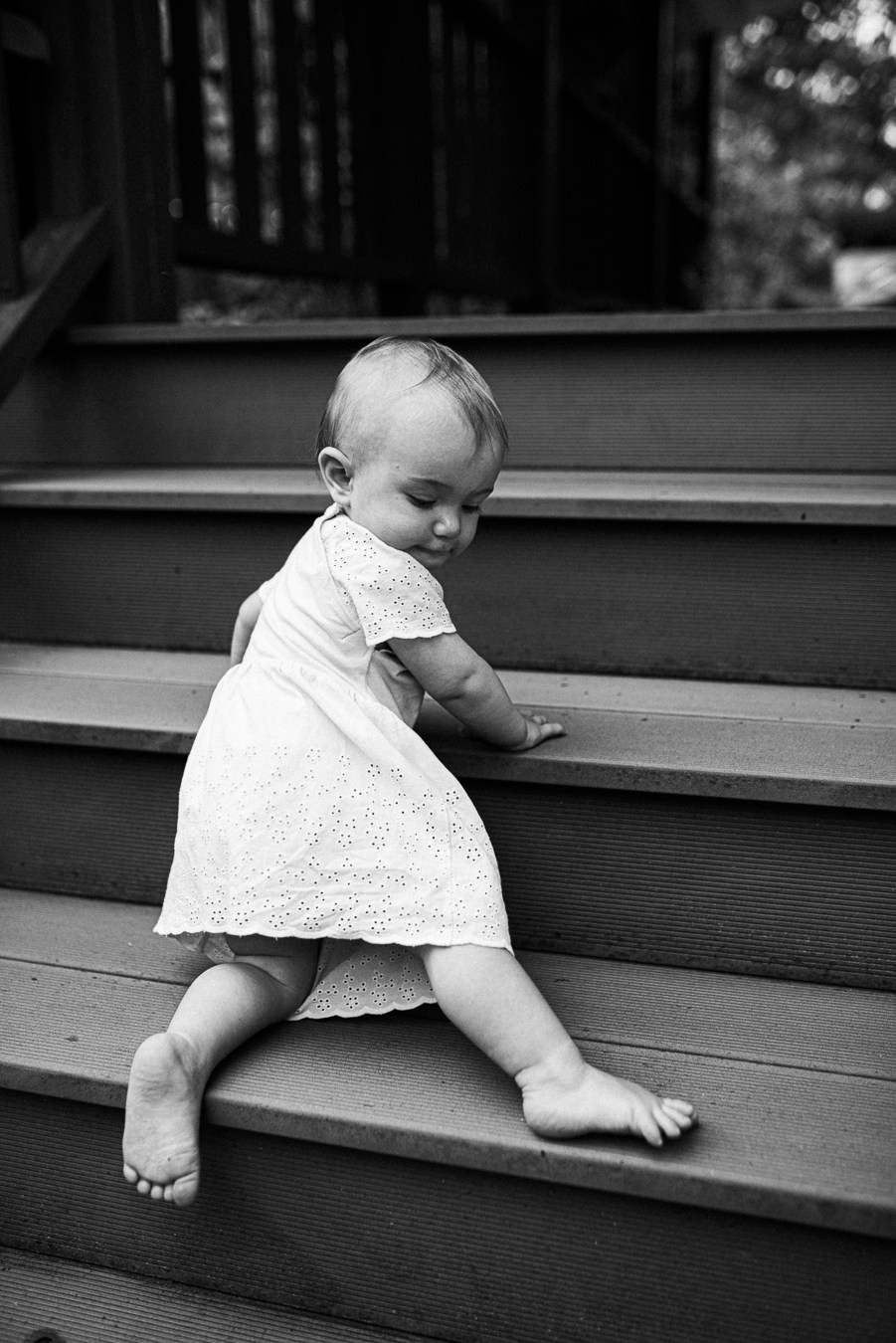 Коля, Ксюша, Саша, Андрей, Кира и бабушки | на даче