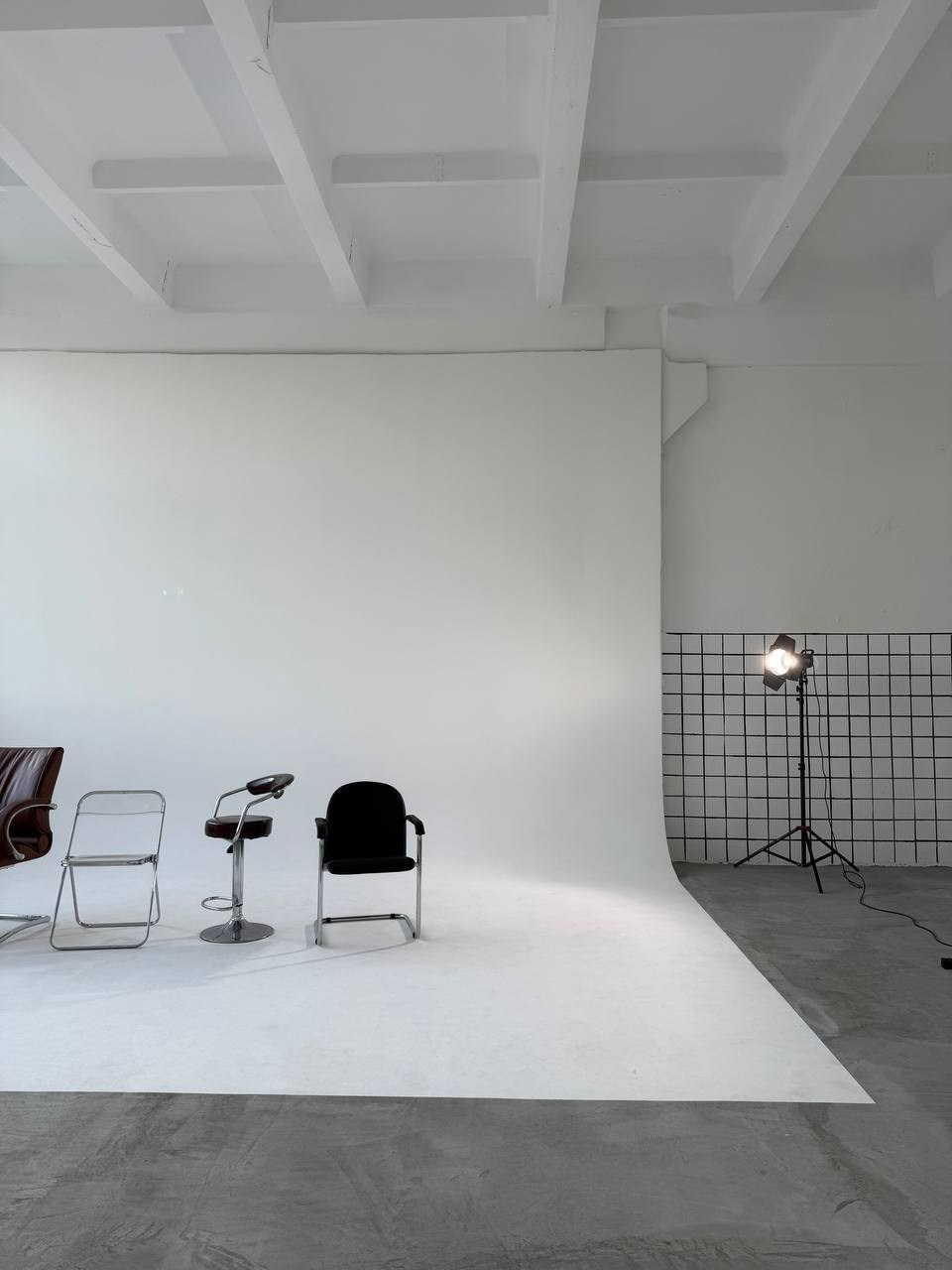 Серый зал. Фотостудия Баланс Белого Курган