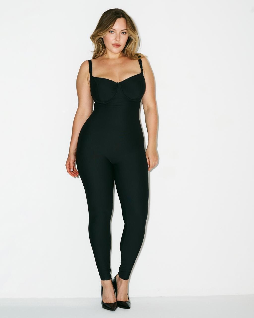 Одежда. Curvy Daria модель плюс сайз