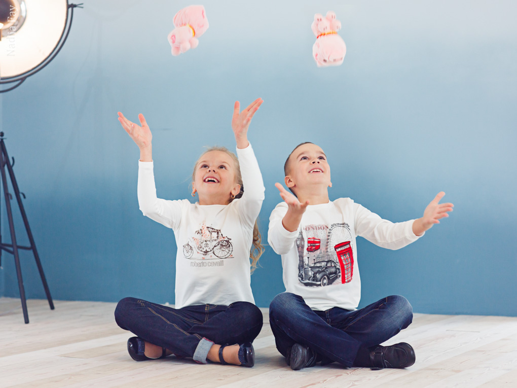 Леночка с сыночком и племяшкой. Nadia Fay