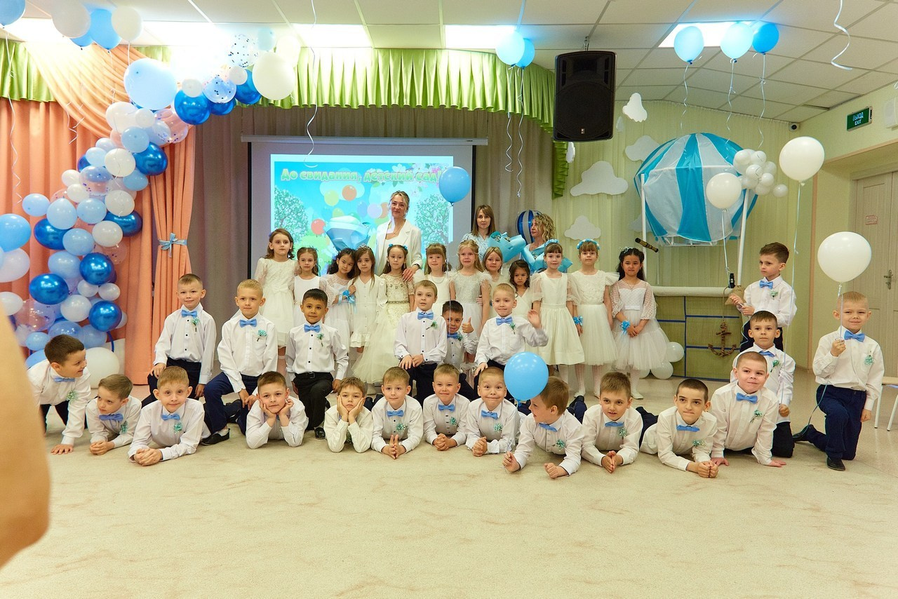 Отзывы о работе фотографа для школы и детского сада в Новосибирске. Выпускной альбом Новосибирск