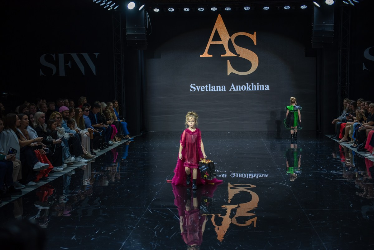 SochiFashionWeek2024 дизайнер Анохина Светлана. Семейный и коммерческий фотограф в Сочи Александр Бодунов