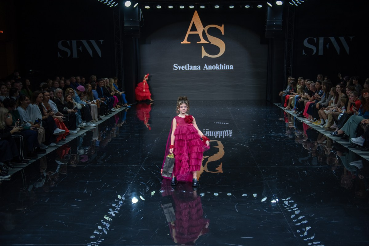 SochiFashionWeek2024 дизайнер Анохина Светлана. Семейный и коммерческий фотограф в Сочи Александр Бодунов