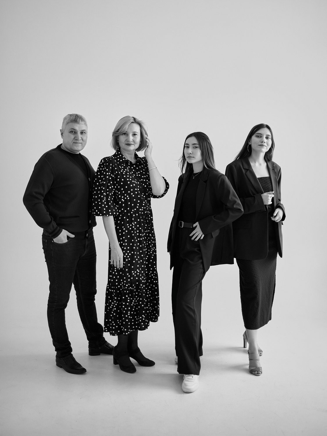 Семейная съемка в студии. Портретный фотограф в Санкт-Петербурге