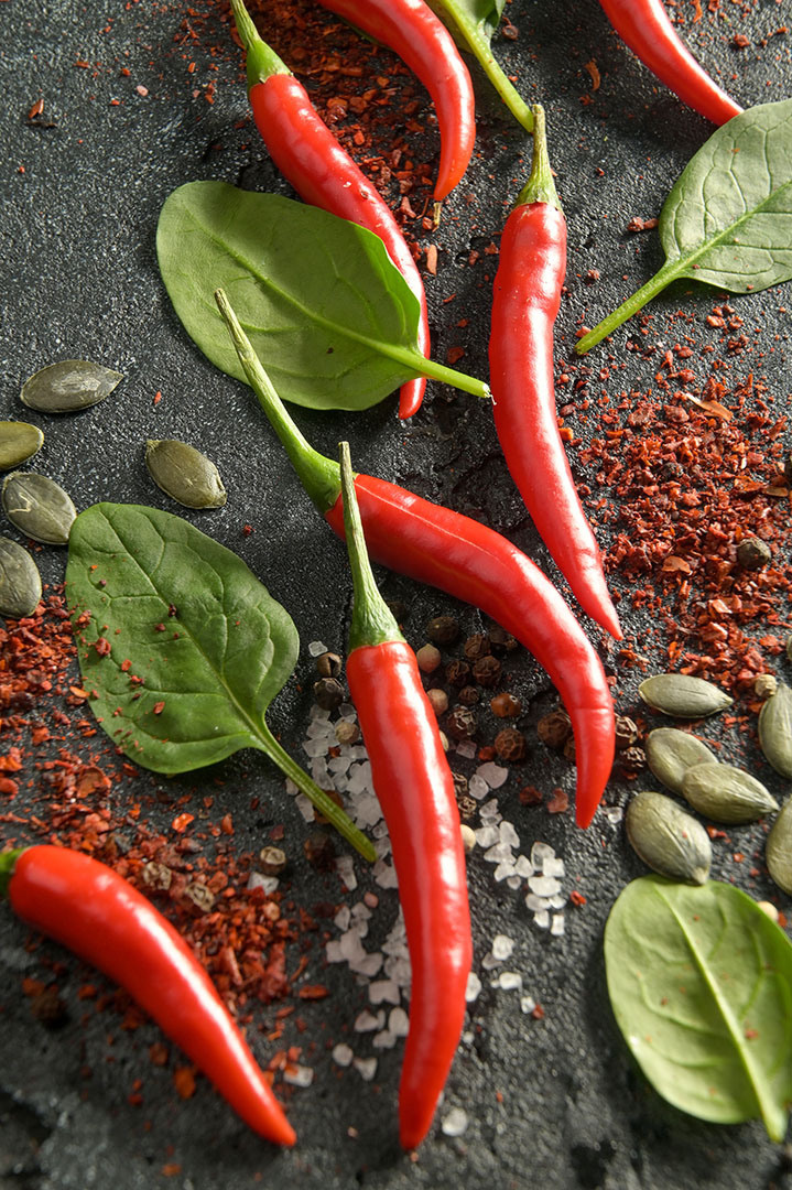 фуд фото,  предметная фотосессия, перец острый и приправы