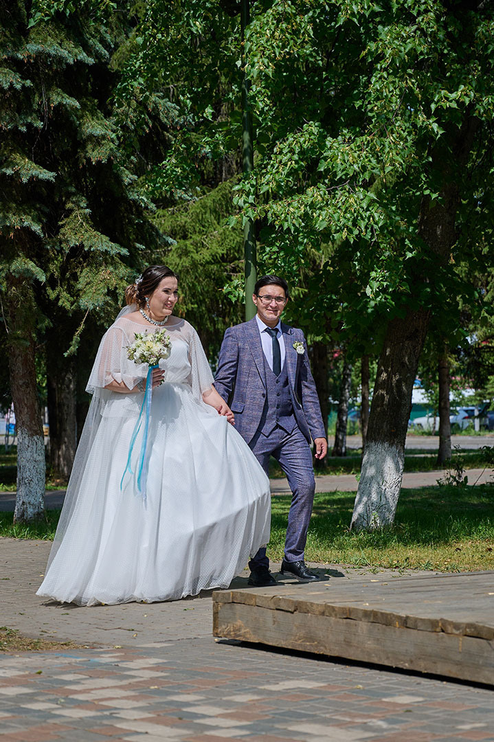 фотограф Андрей Богатов Сызрань, свадебная фотосессия, прогулка возле ЗАГСа