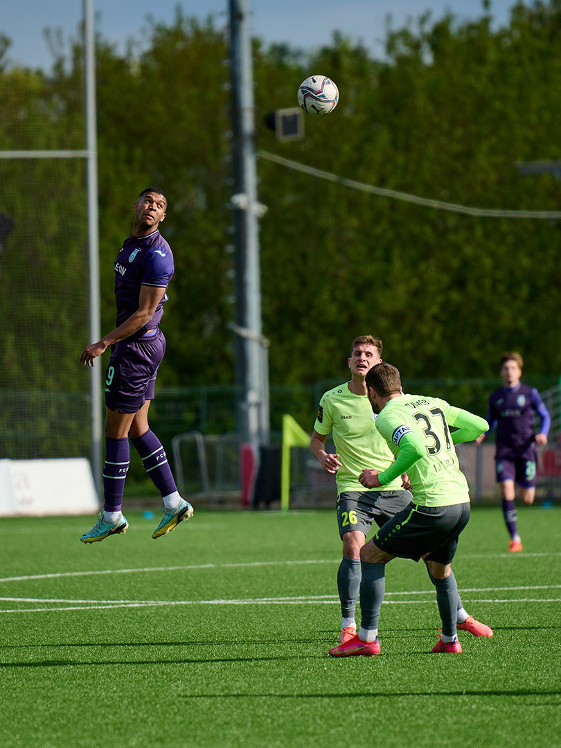 Спортивный фотограф Андрей Богатов Сызрань. ФНЛ, Матч Родина - Уфа 2:1, красивые моменты. игра головой