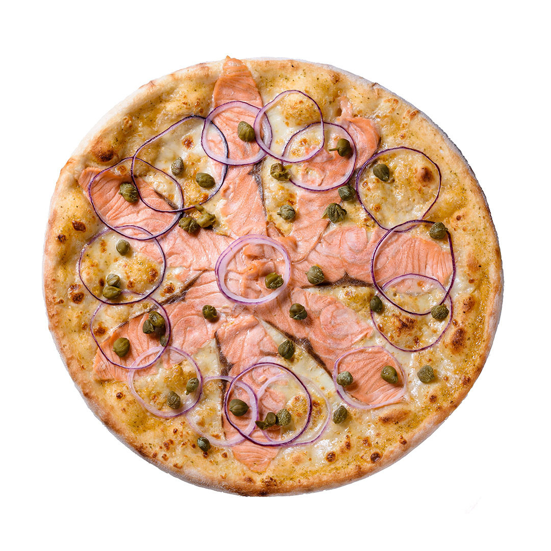 фуд фото, пицца с сёмгой на белом фоне