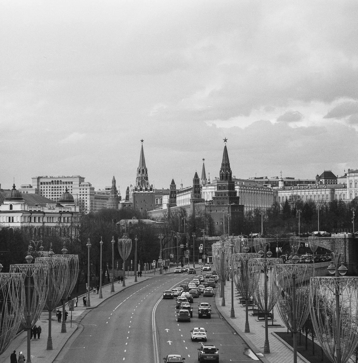 фотограф Андрей Богатов, Снято на Киев 6с и пленка Ilford, пейзаж Москвы