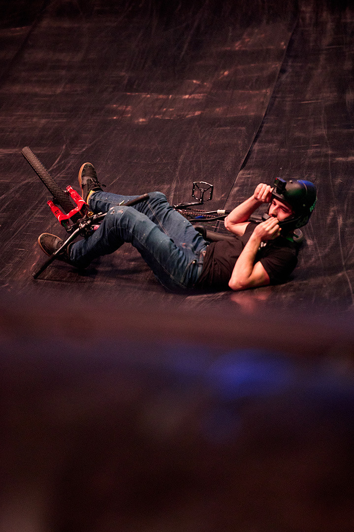 Прорыв 2023 Москва.  Экстрим, спорт, адреналин. падение спортсмена