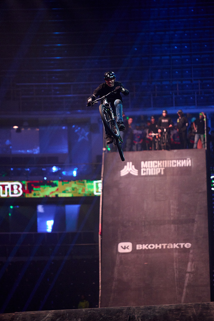 Big Air, шоу каскадеров